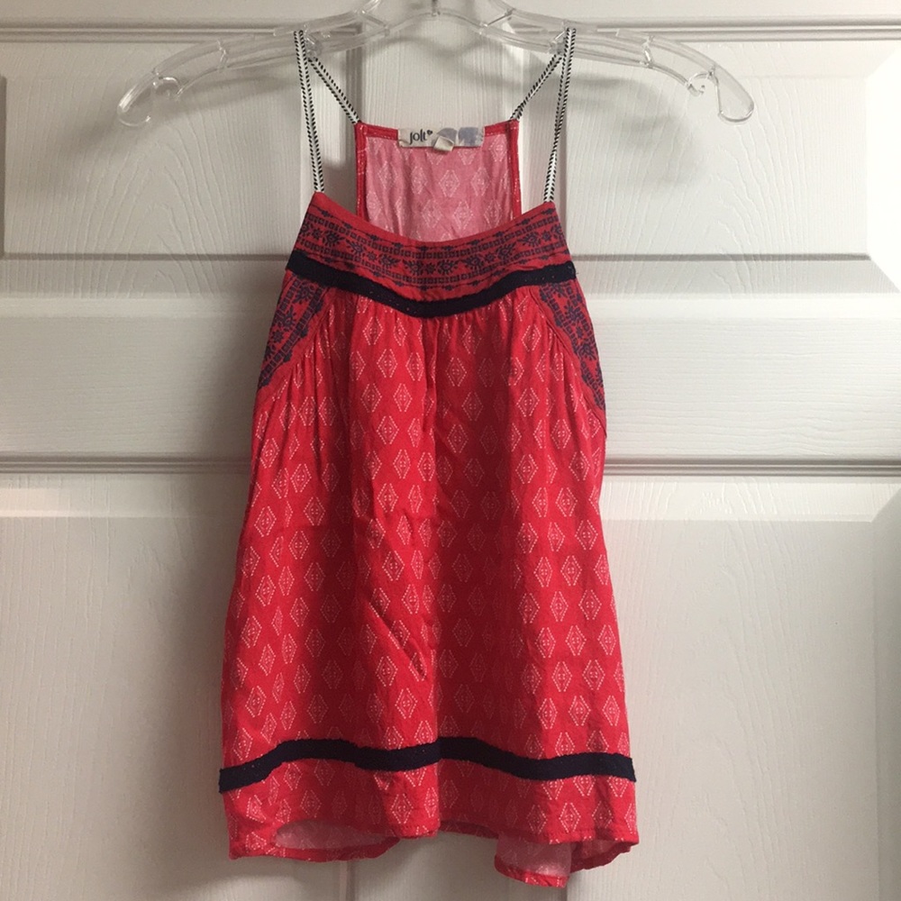 Cute tank top perfect for summer!